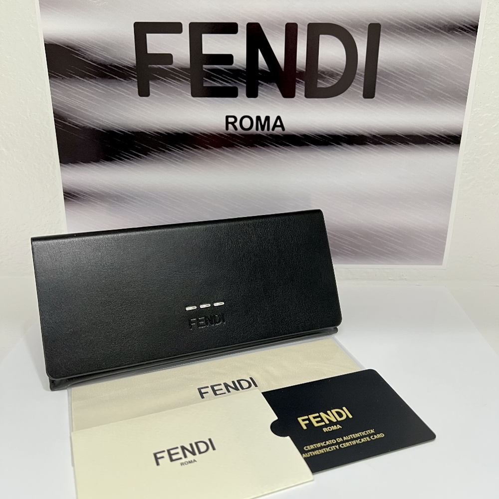 NEW FENDI SELLERIA Large Sunglasses Case